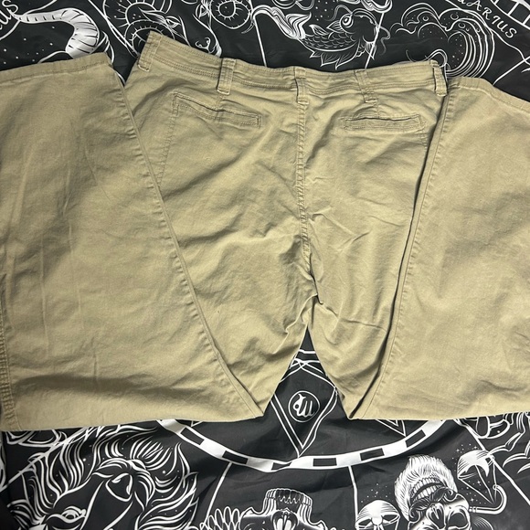 Men’s Wrangler khaki Cargo Pants - Picture 4 of 4